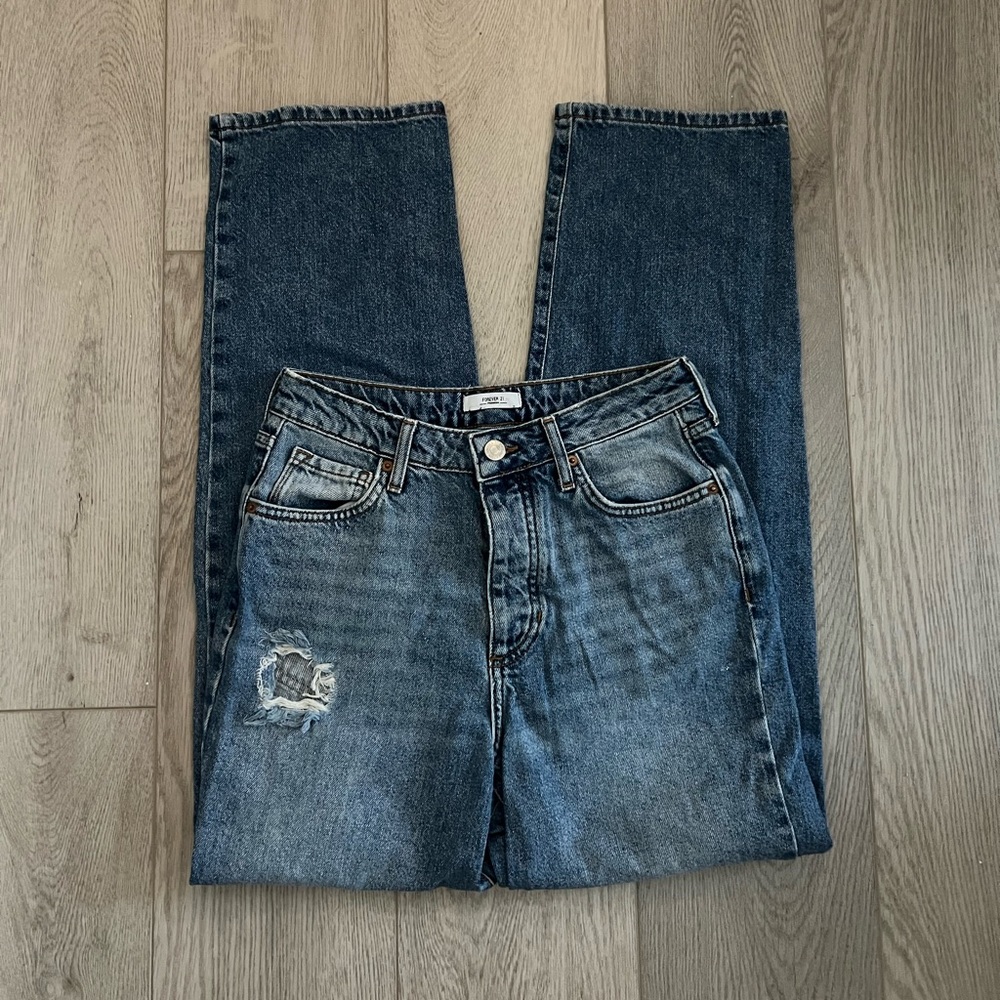 forever 21 mid rise baggy ripped distressed grunge jeans ❤︎︎